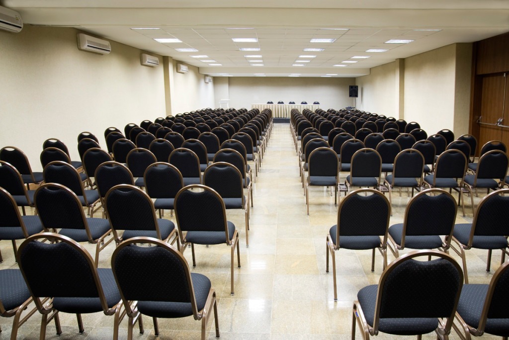 auditorio-ouro-fabrica-negocios-eventos-hotel-praia-centro-fortaleza-lazer-hospedagem-1024x684-1
